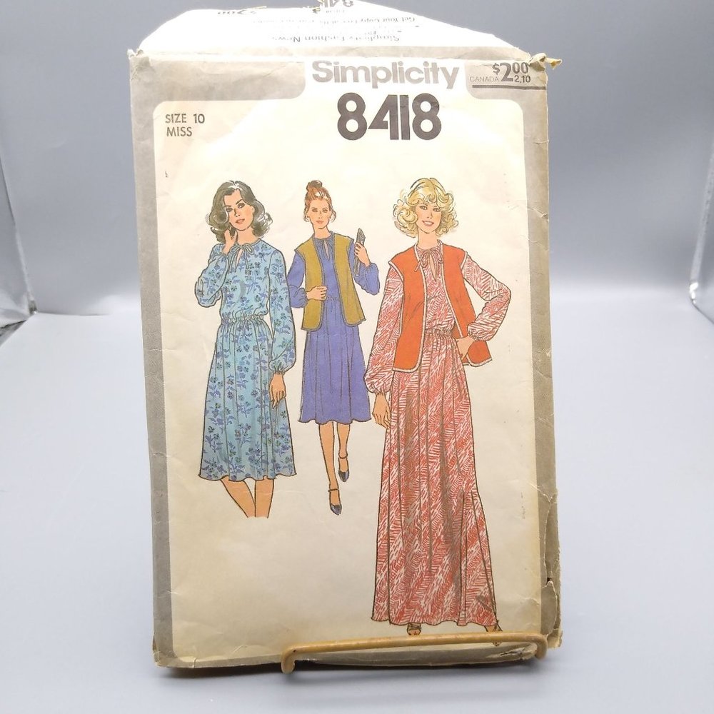 Vintage Sewing PATTERN Simplicity 8418, Misses 1977 Pullover Dress in Two Length